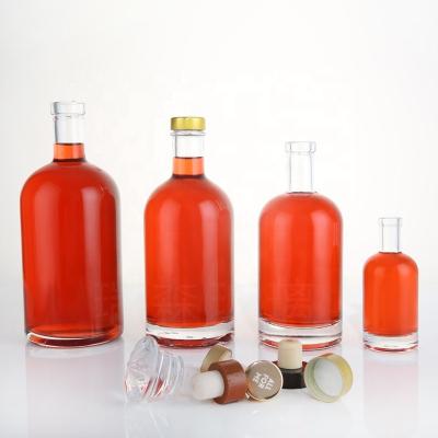 China Clear Beverage 750ml Vodka Bottle 75cl Vodka Bottle Custom Wine Liquor Bottles Wholesale for sale