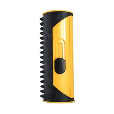 China Sustainable Pet and Dog Grooming Products Cleaning Deshedding Tool for Cats Dog Grooming Comb for sale