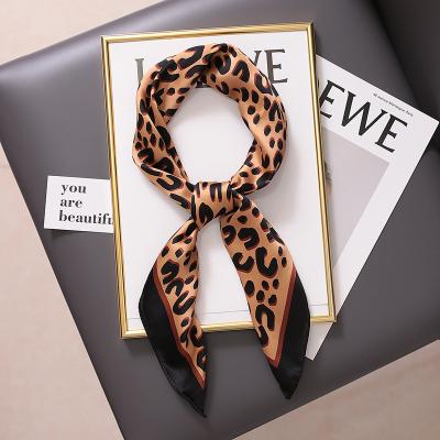 China Korean Spring and Square Towel Scarf Women's All-match Decorative Scarf Autumn Leopard Print Fashion Small Small for sale