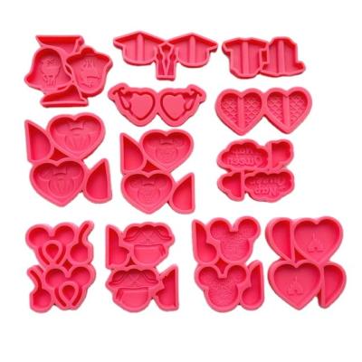 China L997 Viable Discount Resin Mold Shiny Mouse Heart Hat Baby Clothes Heart Scales Cloud Silicone Straw Topper Mold for sale