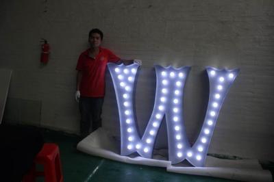 China Wasserdichte Buchstabe-Lichter des Alphabet-LED, Metallhelle Buchstaben für die hängende Stellung/ zu verkaufen