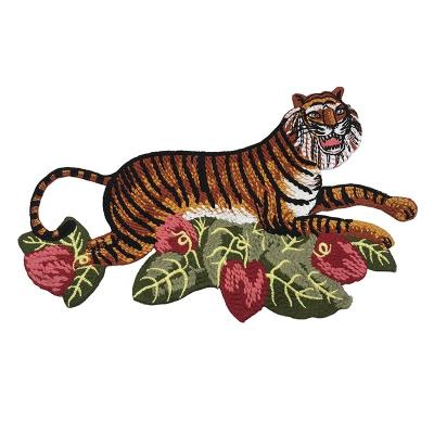 China Cheap price fashion embriodery patch for clothes big G-house style happy year of tiger T-shirt clothes decorated with fashionable tiger embroidered animal patch for sale