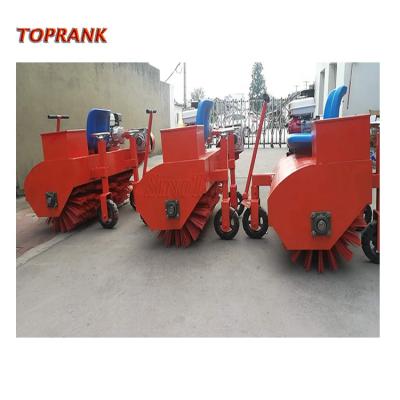 China Artificial Grass Brush Install Machine On Equator , Synthetic Turf Install Brush Machine Artificial Grass Brush Machine for sale