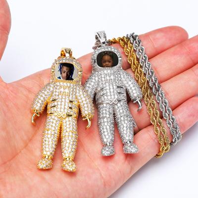 China Hip Hop Personalized Jewelry Custom Solid Hiphop Astronaut Memory Photo Pendant for sale