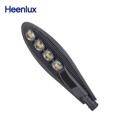 China Excellent IP65 200W capacity waterproof street led street light high efficiency chip bridgulu street lights 200 watt story light for sale