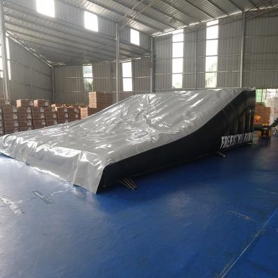 China Freefall Nairbag Sports Mountain Bike Inflatable Stunt Airbag Stunt Foam Jumping Ski Giant Inflatable Landing Pit for sale