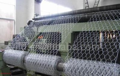 China Heavy Hot - Dipped Galvanized Hexagonal Wire Mesh Gabion Cage Box for sale