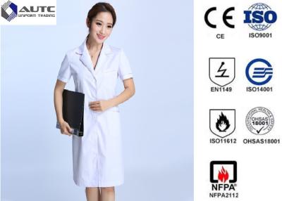 China White Disposable Medical Workwear 30g-60g Weight Excellent Clipping Well Fit Te koop