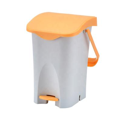 China Sustainable Functional and Plastic Durable Wheeled Rubbish Bin Promotional Sale Recycle Waste Bin Trash Bin With Lid For Sale for sale