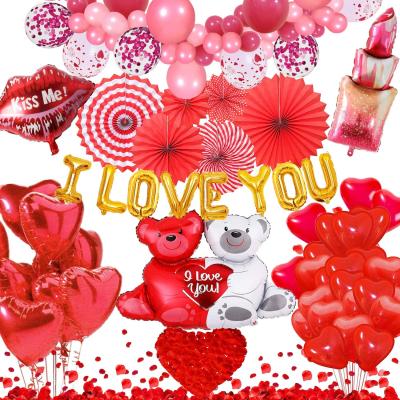 China Quality Card Paper Valentines Party Supplies Red Silk Rose Petals Paper Fans Heart Shaped I Love You and Teddy Bear Balloons Garland Balloons Kit for sale