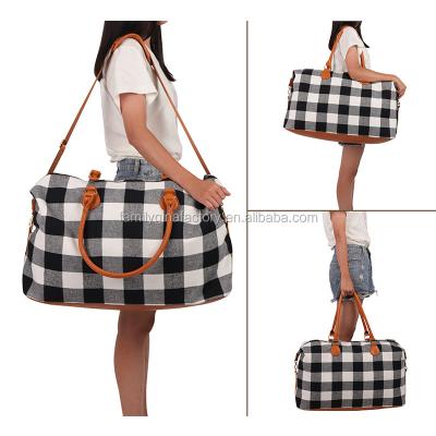 China Wholesale Personalized Duffle Travel Bag Buffalo Plaid Weekender Duffle Travel Bag for sale