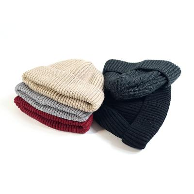 China COMMON Wholesale Cheap Short Winter Warm Hat, Custom White Plain Knitted Beanies, Short Beanie for sale