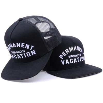 China COMMON Custom Flat Brim Mesh Hat Wholesale Free Sample Trucker Hat Snapback for sale