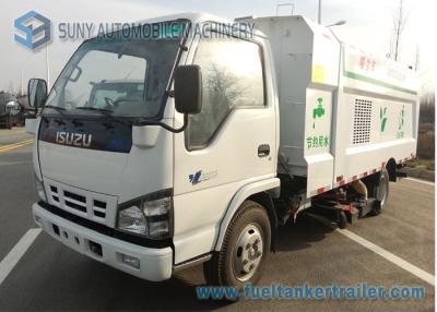 China Isuzu 4 X 2 5000L Vacuum Road Sweeping Truck 2000KG Loading Capacity for sale