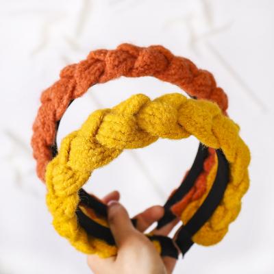 China Wholesale Fashion Women Girls Girls Cloth Braided Hairband Wide Circle Hair Hoop Hair Accessory for sale