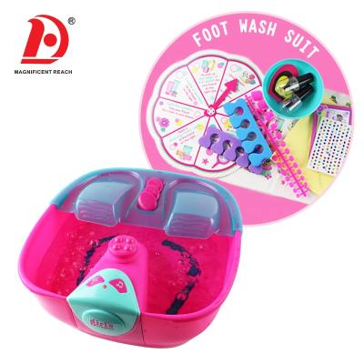 China Foot Spa Basin Toys With Bubble Function & 2019 HUADA Music Pretend Play Carry-on Plastic Girls Foot Spa Basin Toys Nail Polish Beauty Set for sale