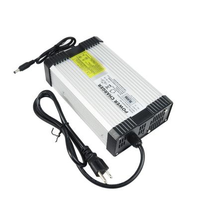 China New high quality battery charger 2023 standard 3.7V battery charger lithium battery charger for car for sale