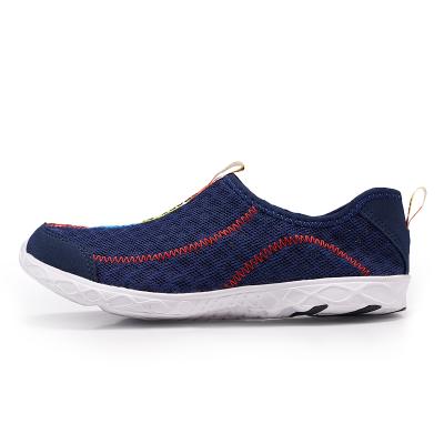 China Hit Anti-Slippery Lightweight Breathable Mesh Amazon Upper Slip On Beach Shoes For Water for sale