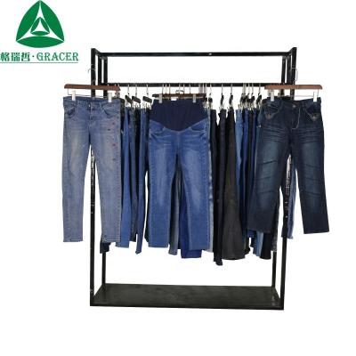 China Casual Wear Ladies Jean Pants Second Hand Clothes Bulk USA Used Clothing for sale