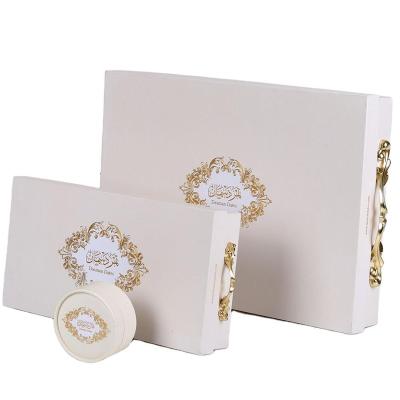 China Custom Logo Materials Recycled Blank Cardboard Lid and Bottom Attractive Gift Box Food Box Fashion Design Candy Packaging Case Pastry Dessert for sale