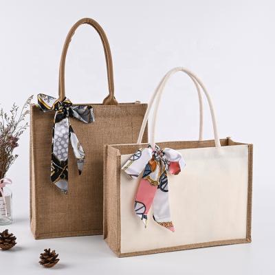 China Latest Fashion Handled Ladies Jute Shipping Bags Cheap Women Shoulder Shopping Bags Jute Shipping Bag for sale