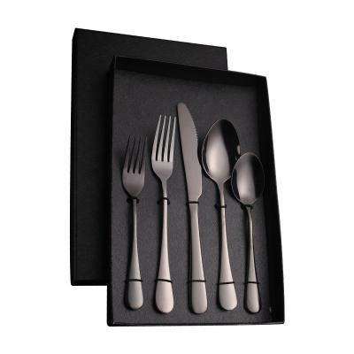 China Chengli Gift Box Stainless Steel 5pcs High Quality Viable Black Flatware Set Black Knife Fork Spoon Silverware Cutlery Set With Case for sale