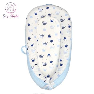 China Sustainable Movable Blue Color Crown Pattern Cot Baby Sleep Nest MY08L005 for sale