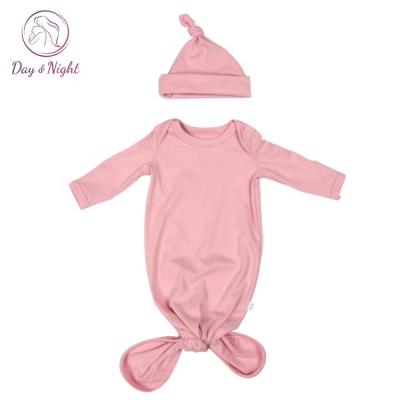 China 2022 Newborn Baby Clothes Hardcover Breathable Wrap Clothes MY08L027 for sale