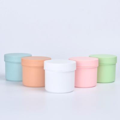 China Cosmetic Empty Colorful Jar 150ml 5oz Face Hair Mask Body Scrub Plastic Bath Salt Jar Container With Spoon for sale