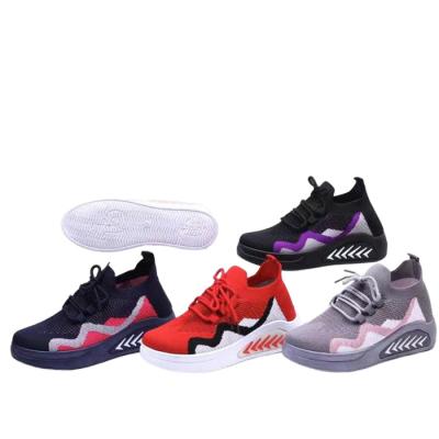 China Cushioning Latest Design Fashion Sneakers Non-slip Women Flat Shoes Ladies Flat Sports Shoes For Women for sale