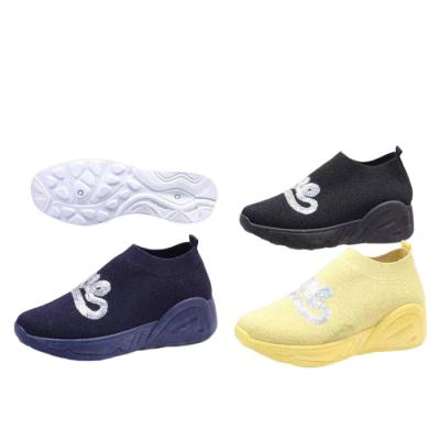 China Cushioning 2022 New Breathable Custom Women Mesh Cheapest Fashion Light Weight Flat Ladies Casual Shoes for sale