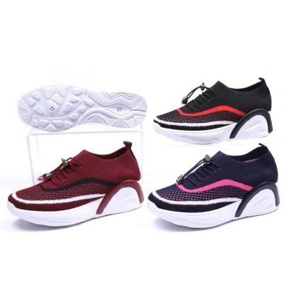 China Cushioning 2022 Summer Best Selling Brand Sport Shoes Comfortable Black Flat Sports Shoes For Woman for sale