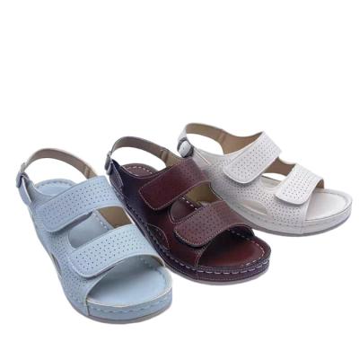 China Fashion trend new arrivals 2022 flat breathable women's fashion slipper women's leather trim sandals ladies for sale