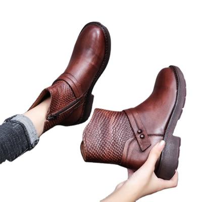 China Winter lightweight high quality boots for women 2020 soft flat women genuine leather ankle boots for sale