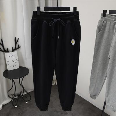 China Anti-Wrinkle Style Joggers Women Solid Color Korean Loose Sweatpants 2020 New Daisy Embroidery Casual Sports Hip Hop Streetwear Trousers for sale