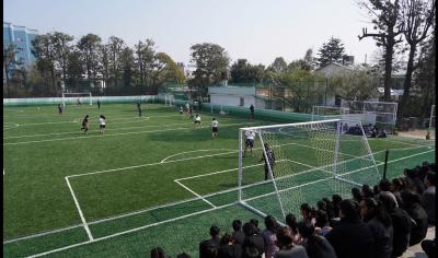 Chine Sous-couche de plaquette de choc en mousse pour l'herbe artificielle avec une excellente absorption des chocs et des performances de rebond de la balle à vendre