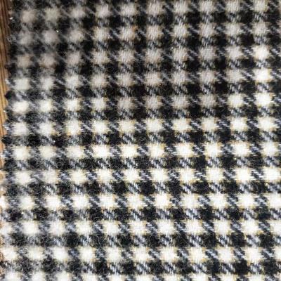 China Anti-Static Check Classic Textiles Woven Coat Fleece Tweed Garment Fabric Wool Plaid Fabrics For Clothing for sale