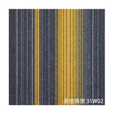 Chine Carreaux de tapis de bureaux commerciaux avec support en PVC et conception modulaire en style de base à vendre