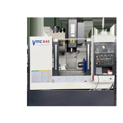 중국 보어 GSK 시멘스 Fanuc 수직 가공 센터 VMC 640 4 축 BT40 8000rpm 판매용