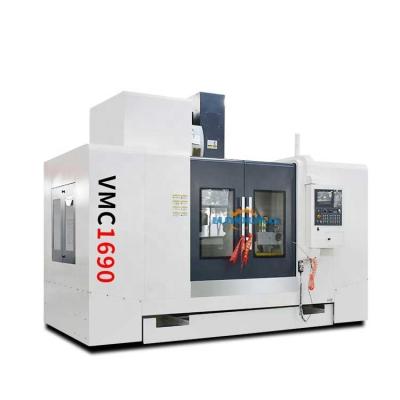 China BT40 Spindelconus 24 armtype ATC Hoge precisie VMC1690 CNC verticaal machinecentrum Te koop