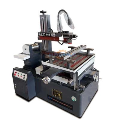 China High Speed Wire Edm Snijmachine DK7745 voor metaal Te koop