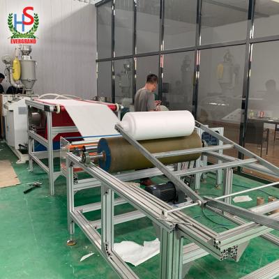 China High Production Efficiency Meltblown Cloth Single Screw Extruder Production Line 1200mm 1600mm Meltblown Cloth Machine for sale