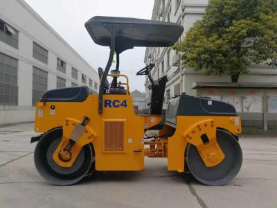 Cina macchina variabile vibratoria della strada del rullo di velocità del rullo compressore 4000kg in vendita