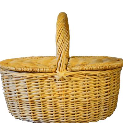 China Customized Nature Willow Basket Picnic Basket With Wicker Lid Handmade Wholesale From Europe for sale