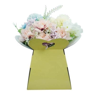 China Popular Wholesale Custom Recyclable Corrugated Folding Rose Bouquet Box Cardboard Paper Flower Boxes Gift Packaging Vase Heart Shape for sale