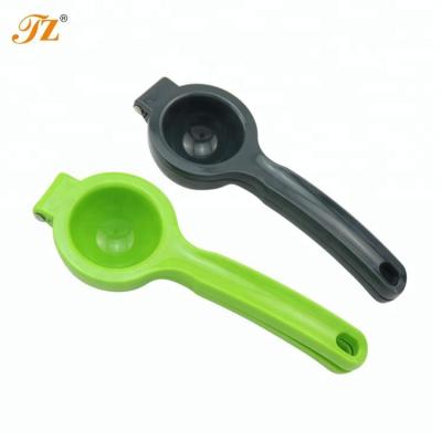 China Viable Hot Selling Kitchen Accessories Colorful Plastic Amazon Lemon Manual Squeezer for sale