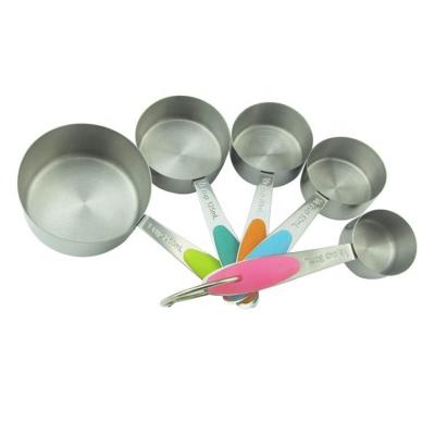 China Best Selling Viable Colorful 5pcs Stainless Steel Silicone Handle Measuring Cups for sale