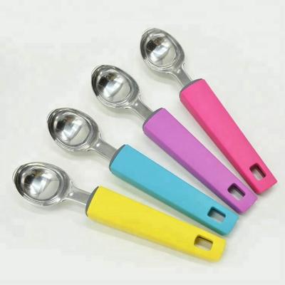 China New Design Viable Ice Cream Scoop Spoon Colorful Plastic Handle for sale