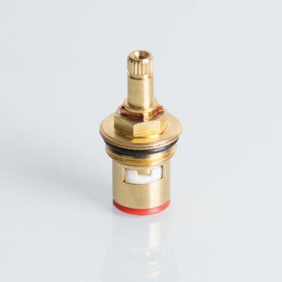 China Water Level Adjustment G1/2 Thread Faucet Diverter Brass Ceramic Cartridge for sale