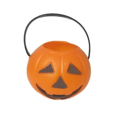 China Wholesale Plastic Pumpkin Small Portable Candy Halloween Pumpkin BucketHalloween Pumpkin Barrel for sale